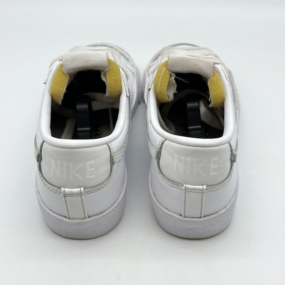 Nike Blazer ‘77 Women's Size 7 Triple White Athletic Casual Shoes DC4769-101 - Picture 3 of 13